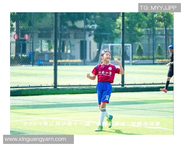 足球明星公仔娃娃的魅力与收藏价值探秘让你爱上足球的艺术之美