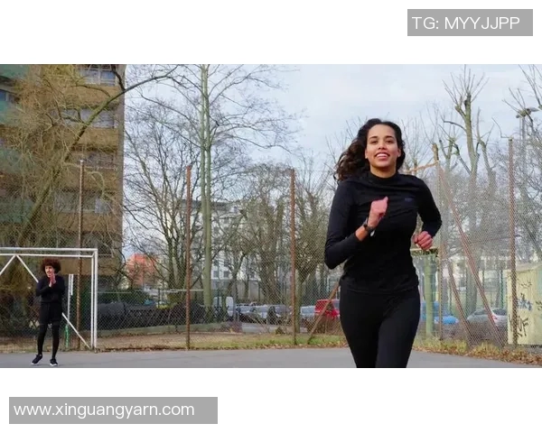 西班牙长发足球明星女运动员的风采与成就解析 西班牙长发足球明星女运动员的风采与成就解析